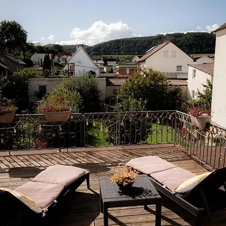 Stilvolles Fuer 4 Gaeste In Bester Lage In An Der Weinstrasse Appartement *